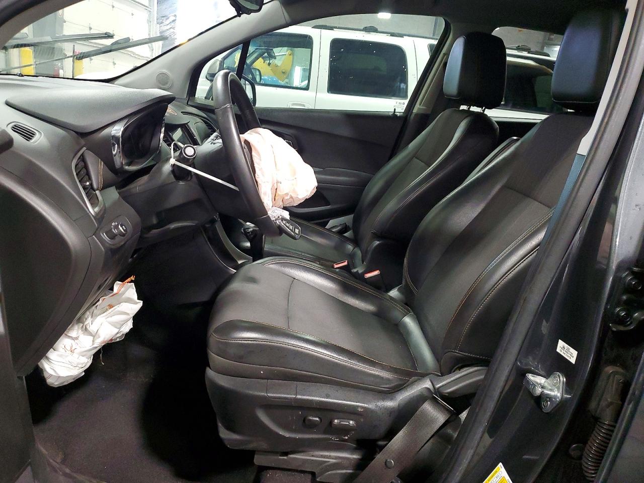 2018 CHEVROLET TRAX 1LT photo 13