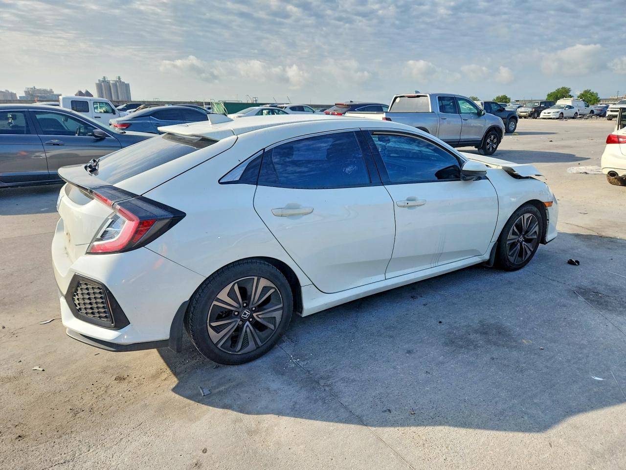 2017 HONDA CIVIC EX photo 3