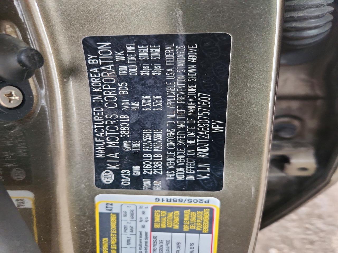 2013 KIA SOUL + photo 13