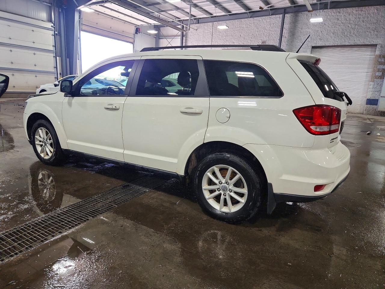 2013 DODGE JOURNEY SXT photo 2