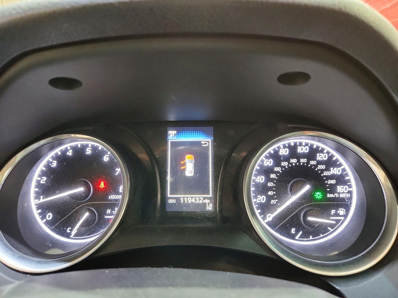 2018 TOYOTA CAMRY SE photo 25
