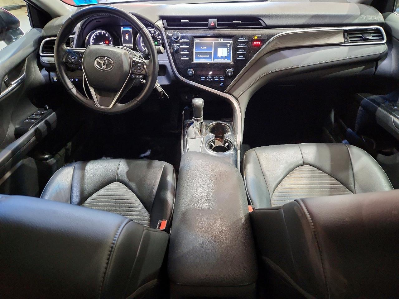 2018 TOYOTA CAMRY SE photo 22