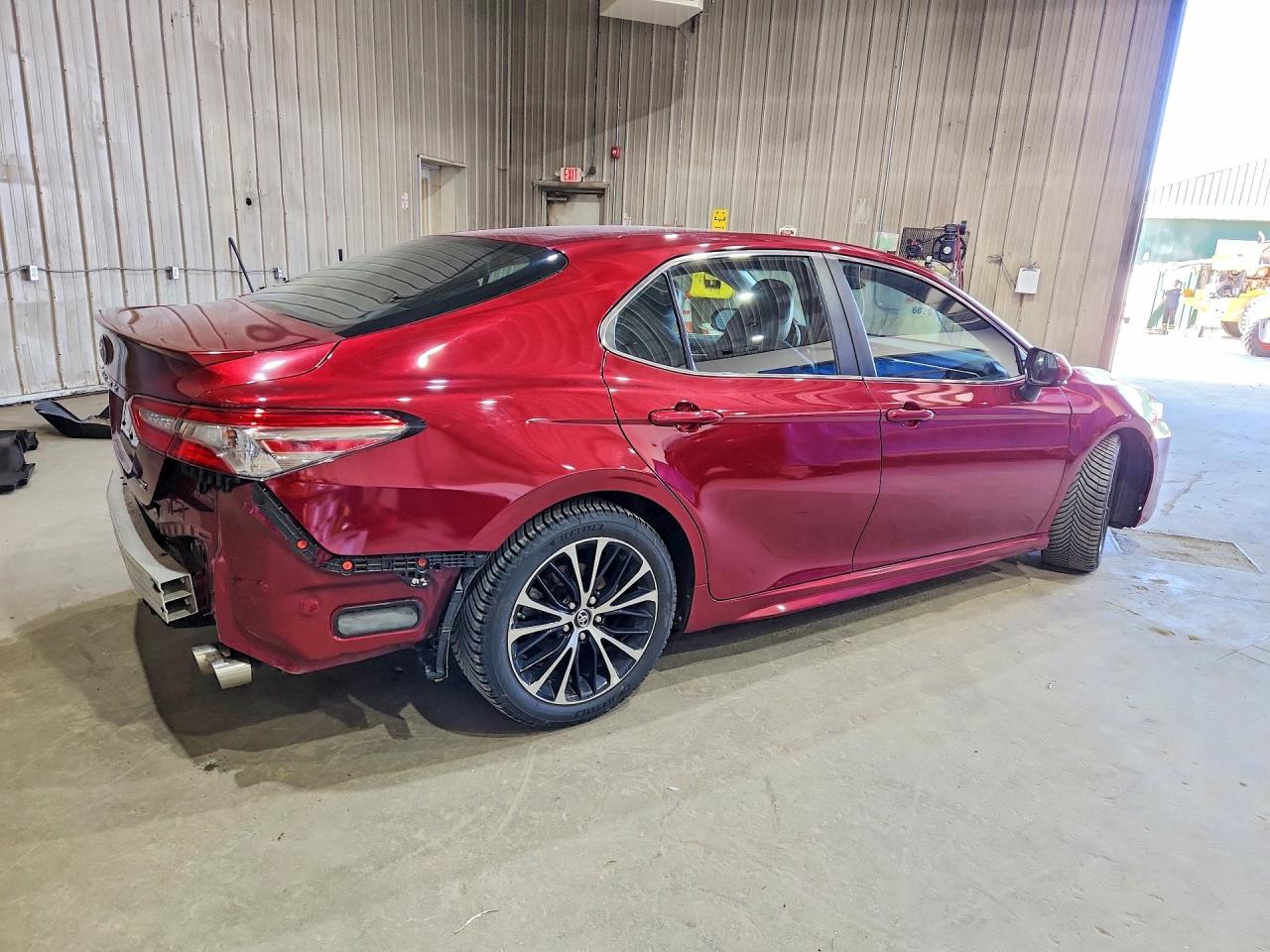 2018 TOYOTA CAMRY SE photo 7