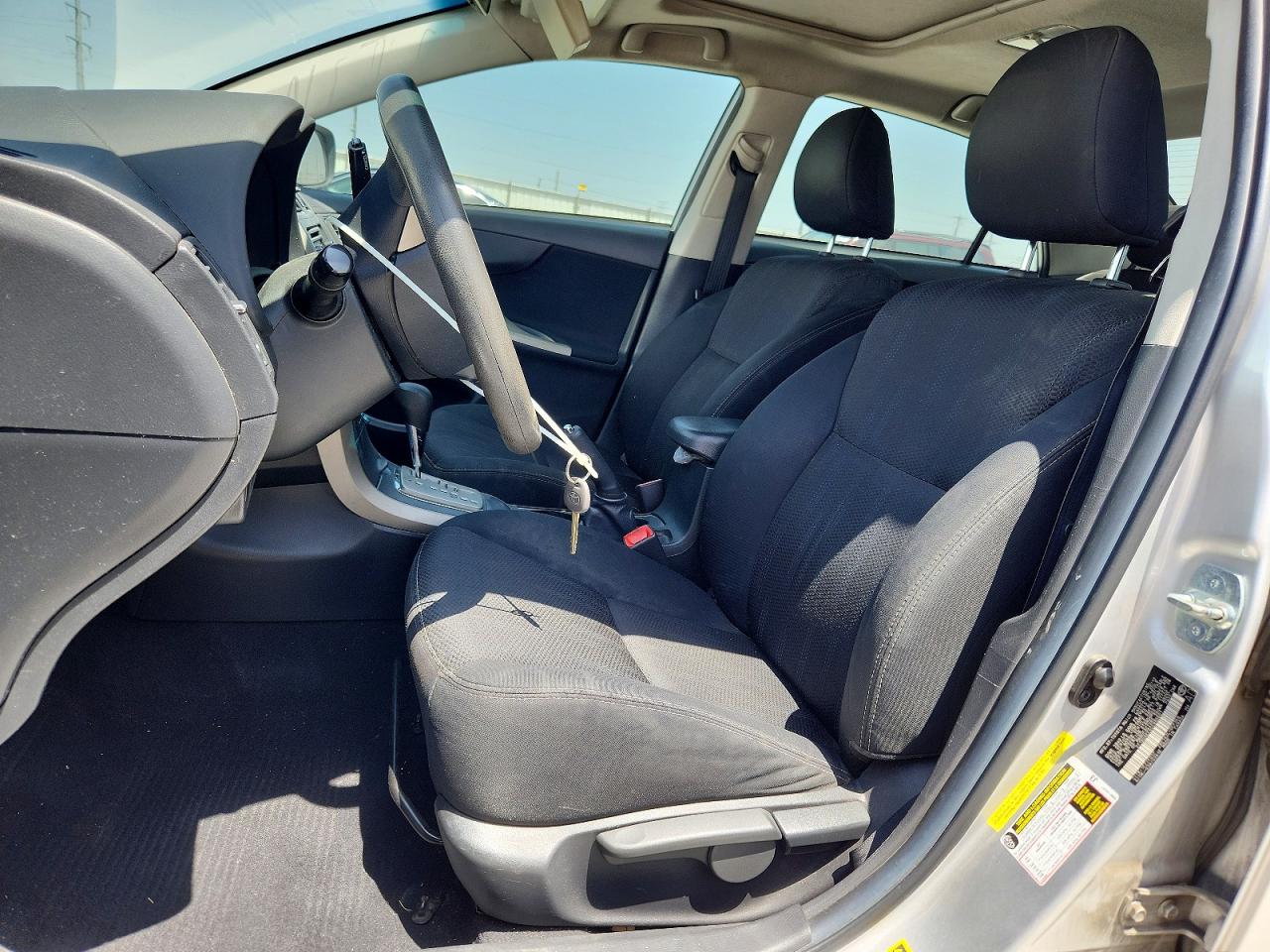 2012 TOYOTA COROLLA S photo 13