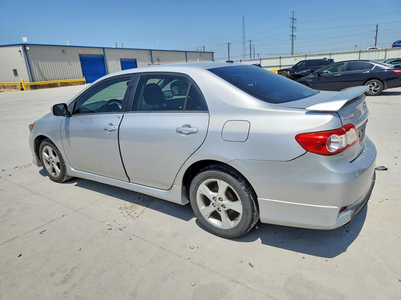 2012 TOYOTA COROLLA S photo 3