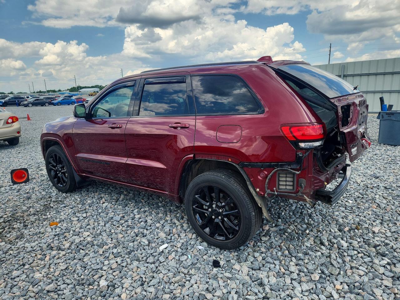 2022 JEEP GRAND CHEROKEE LAREDO E photo 3
