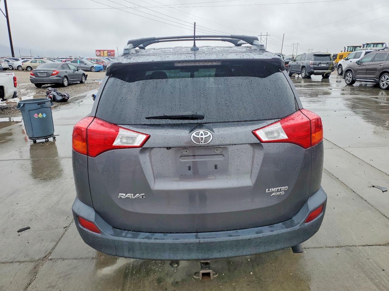 2015 TOYOTA RAV4 LIMITED photo 16