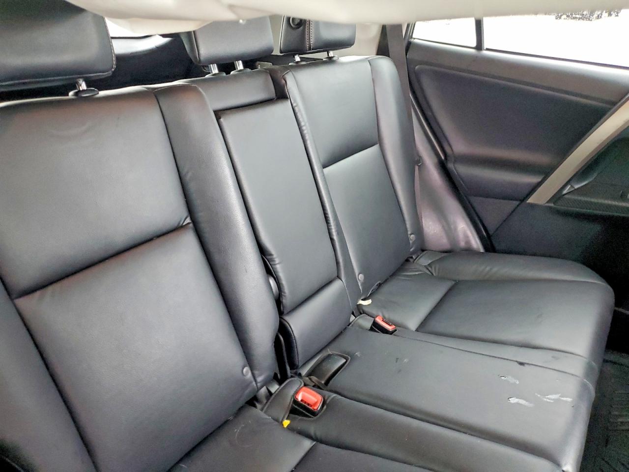 2015 TOYOTA RAV4 LIMITED photo 28