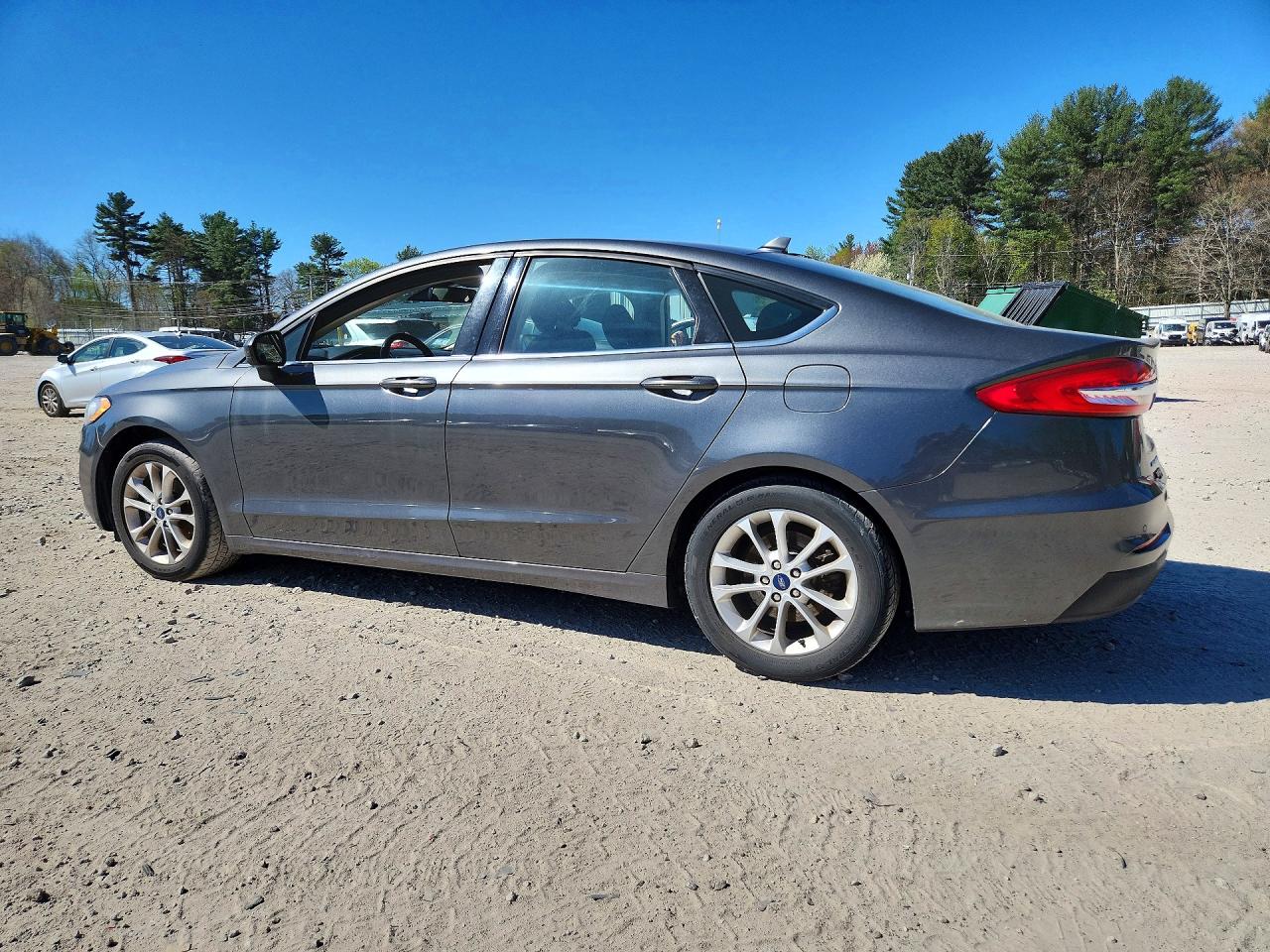 2020 FORD FUSION SE photo 2