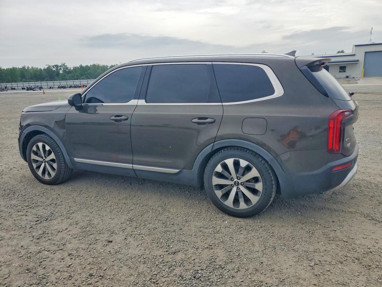 2021 KIA TELLURIDE EX photo 4