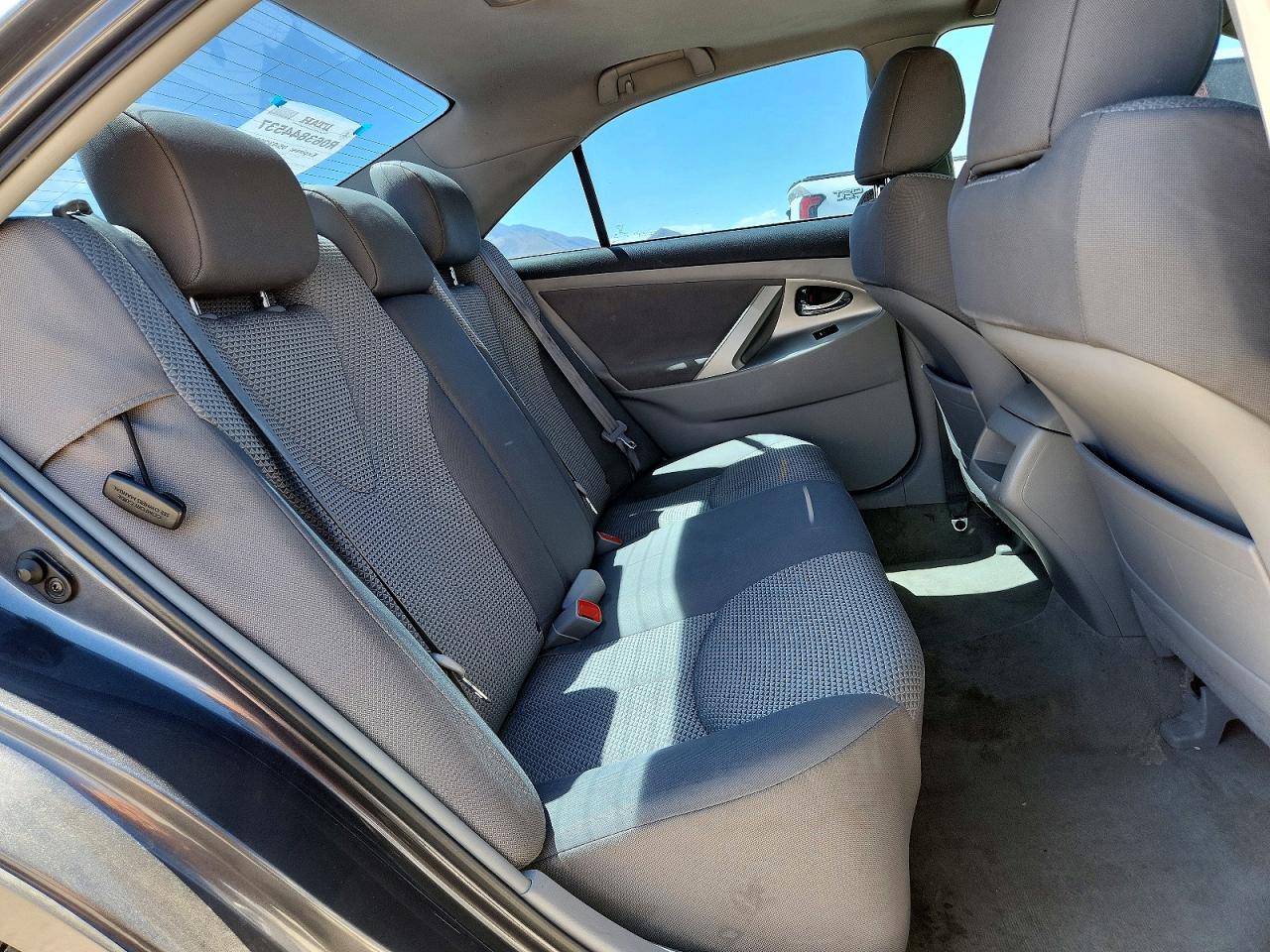 2011 TOYOTA CAMRY SE photo 19