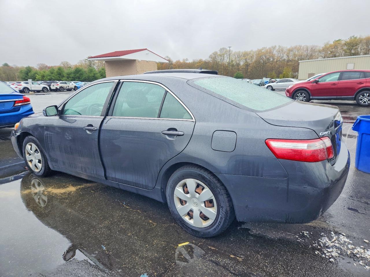 2009 TOYOTA CAMRY LE photo 3