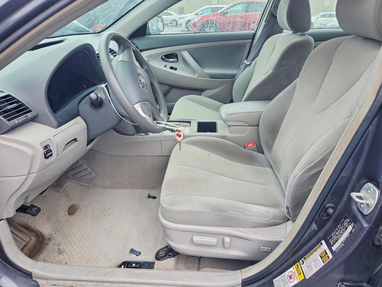 2009 TOYOTA CAMRY LE photo 13