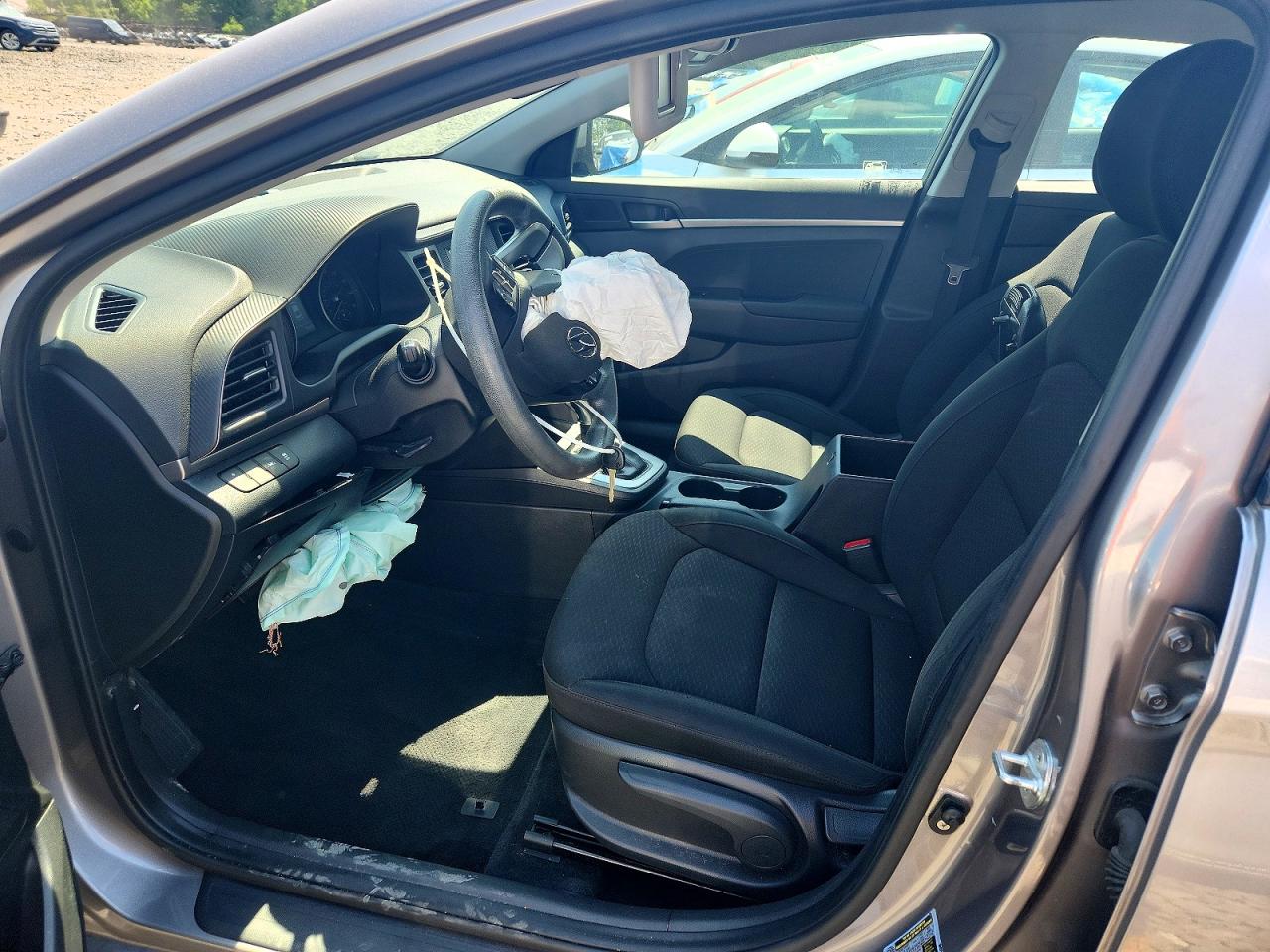 2020 HYUNDAI ELANTRA SE photo 13