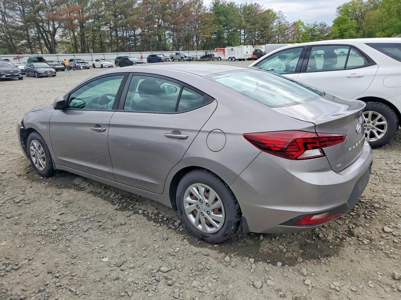 2020 HYUNDAI ELANTRA SE photo 3
