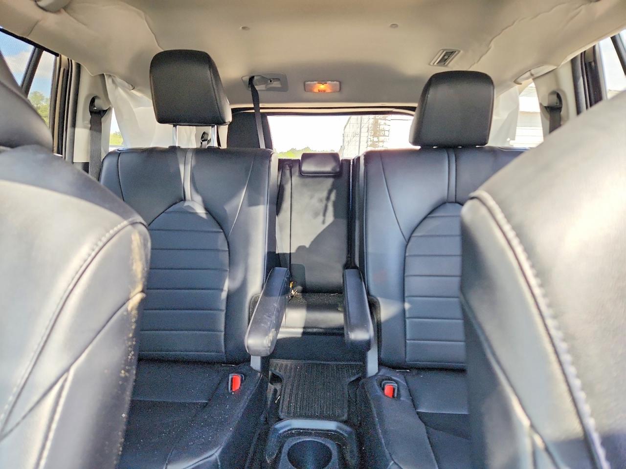 2024 TOYOTA HIGHLANDER XLE photo 28