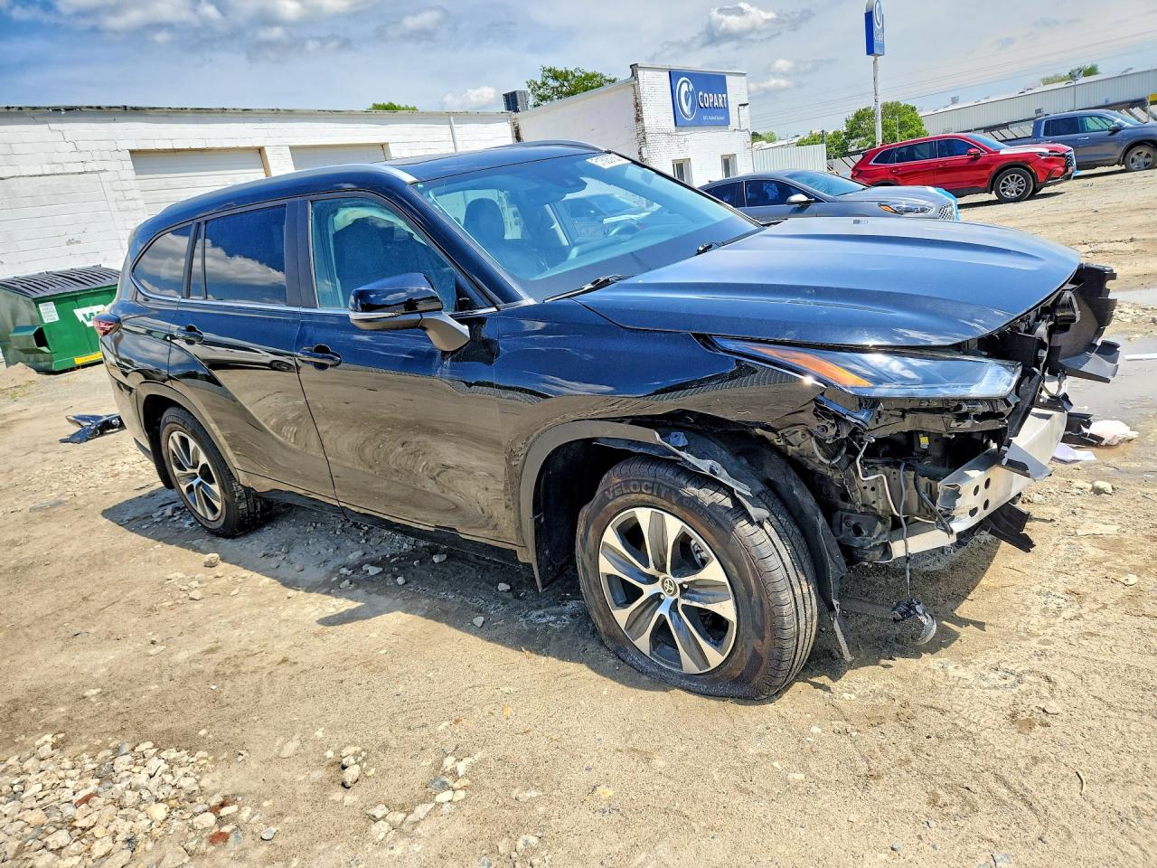 2024 TOYOTA HIGHLANDER XLE photo 10