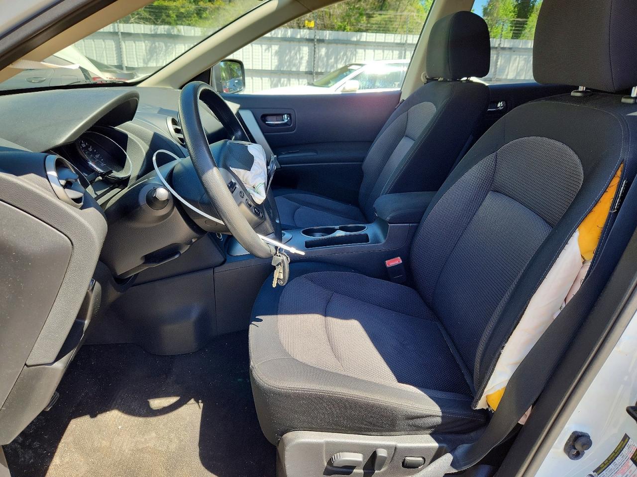 2011 NISSAN ROGUE S photo 7