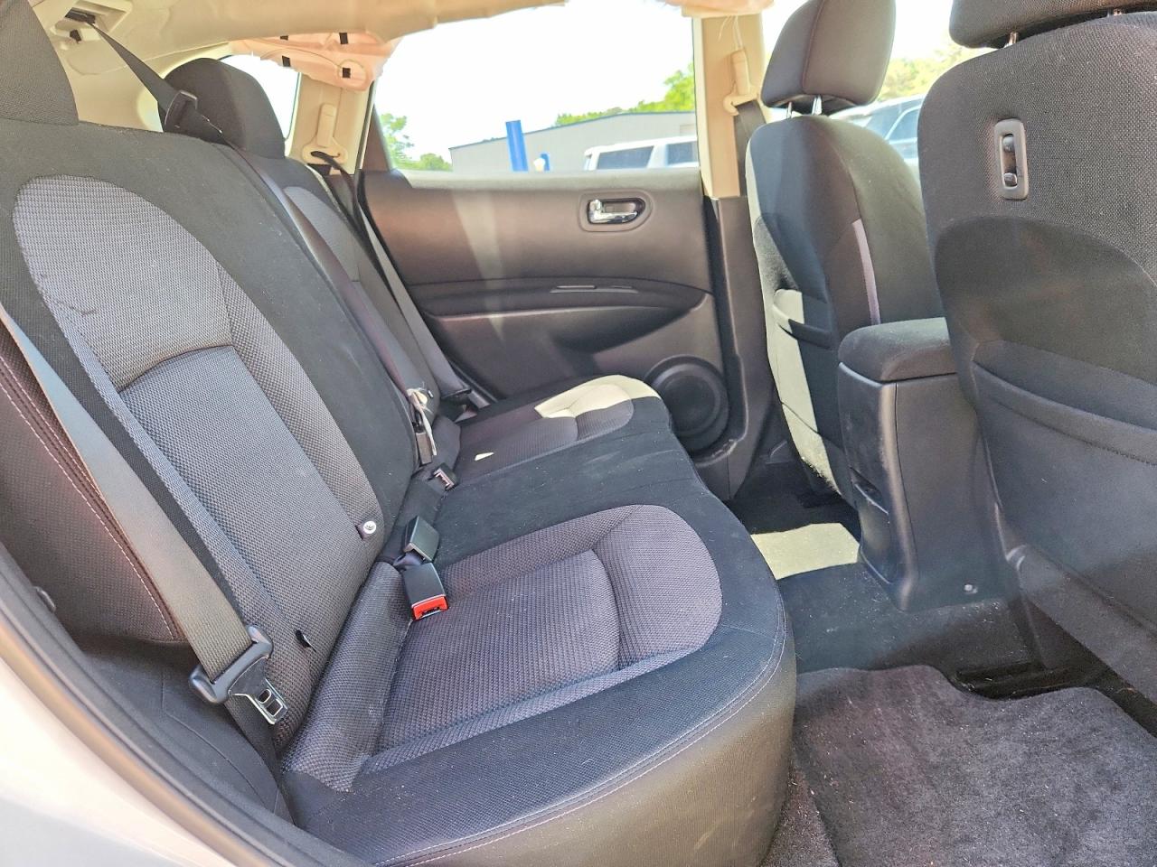 2011 NISSAN ROGUE S photo 11
