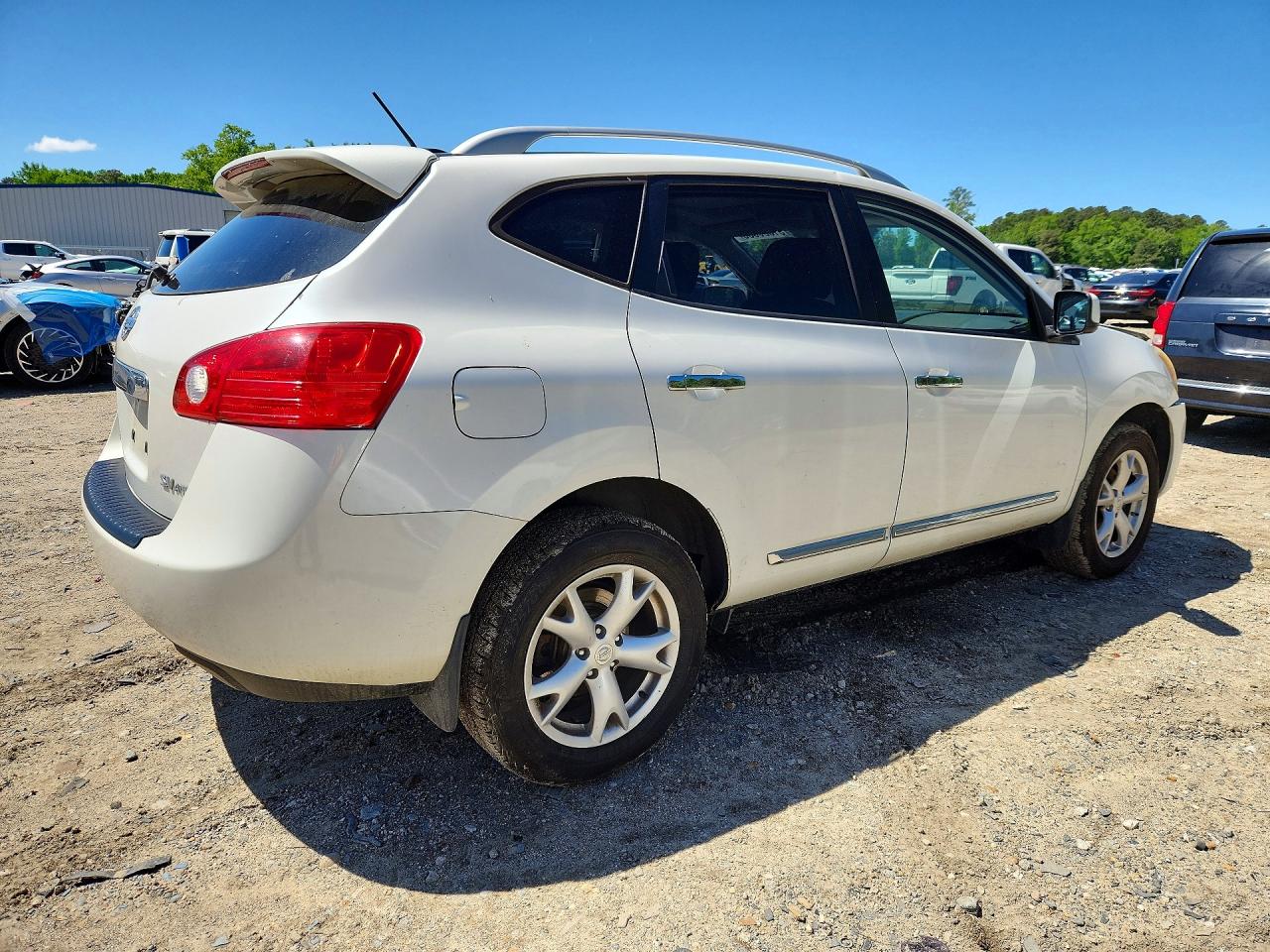 2011 NISSAN ROGUE S photo 3