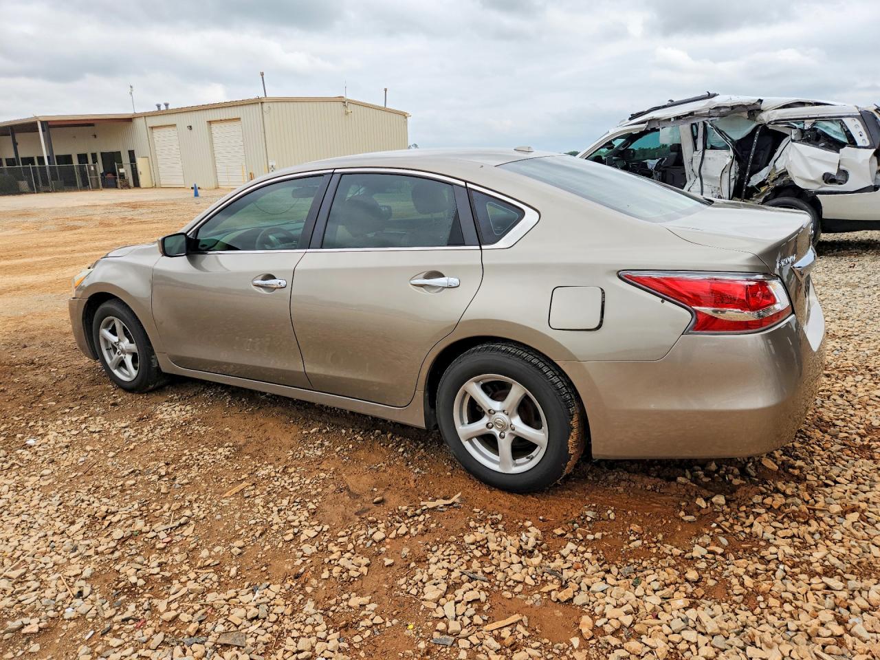 2015 NISSAN ALTIMA 2.5 S photo 2