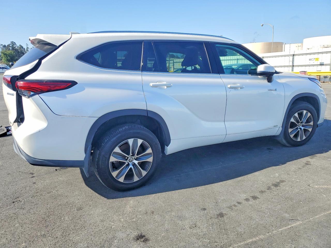 2021 TOYOTA HIGHLANDER HYBRID XLE photo 7