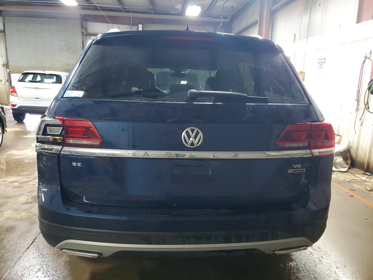 2018 VOLKSWAGEN ATLAS SE photo 6