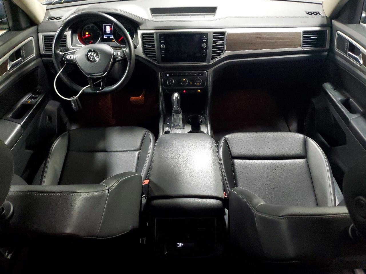 2018 VOLKSWAGEN ATLAS SE photo 8