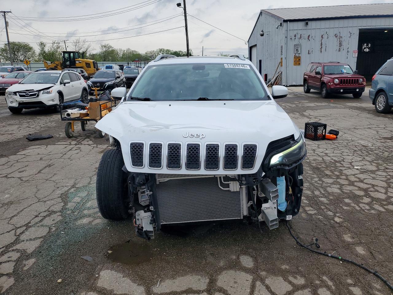 2019 JEEP CHEROKEE LATITUDE PLUS photo 9