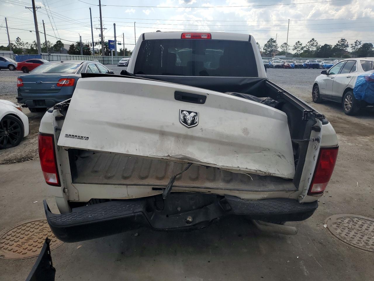 2021 RAM 1500 CLASSIC TRADESMAN photo 16