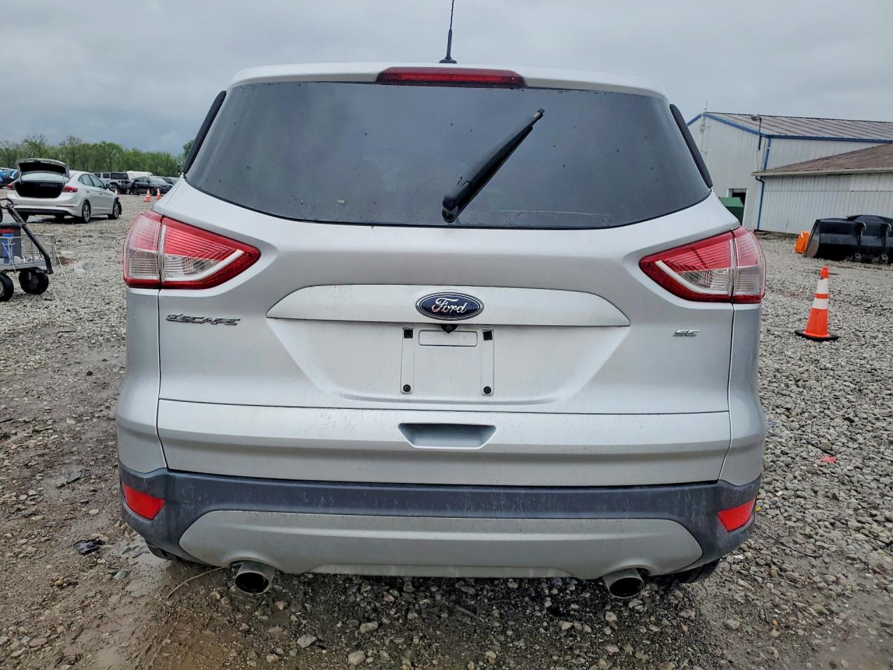 2015 FORD ESCAPE SE photo 11