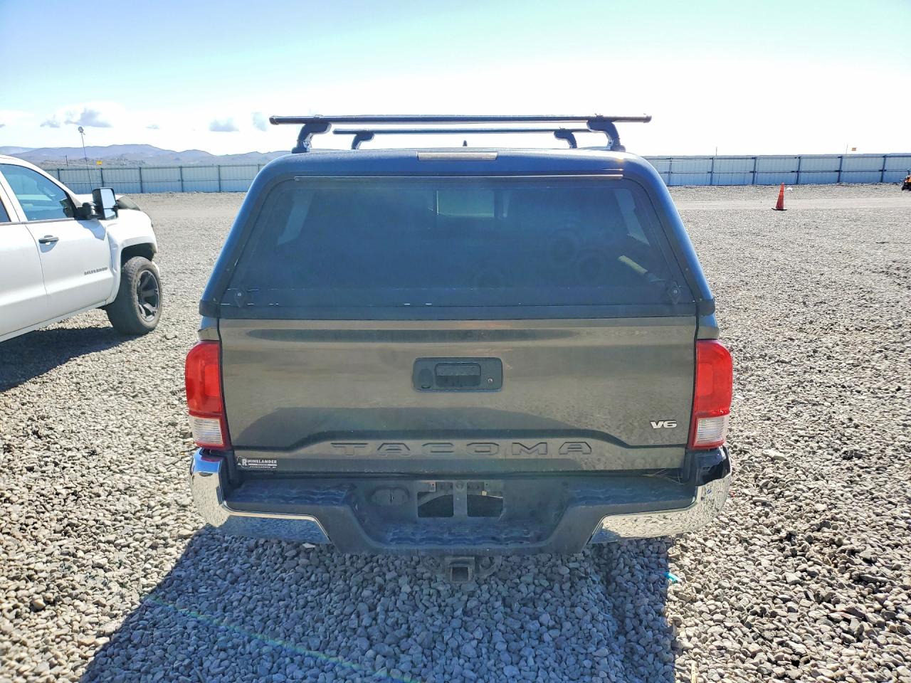 2017 TOYOTA TACOMA TRD OFF-ROAD photo 16