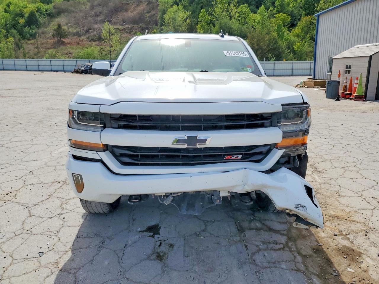 2017 CHEVROLET SILVERADO K1500 LT photo 13