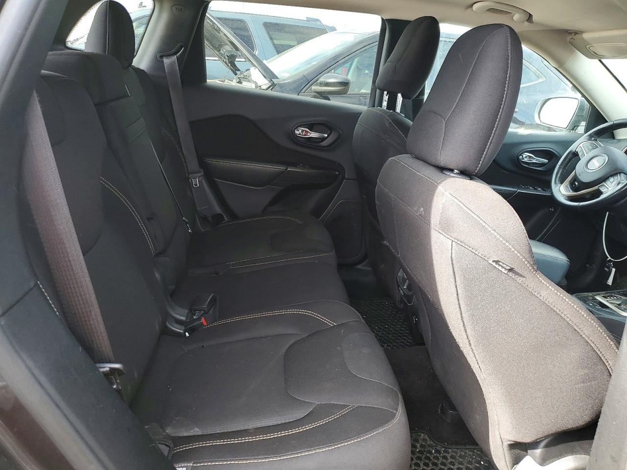 2016 JEEP CHEROKEE LATITUDE photo 19