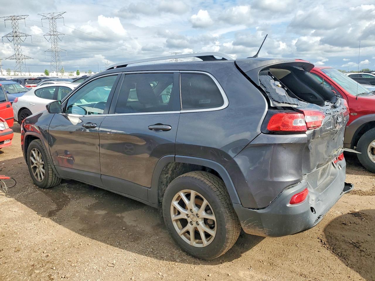 2016 JEEP CHEROKEE LATITUDE photo 3