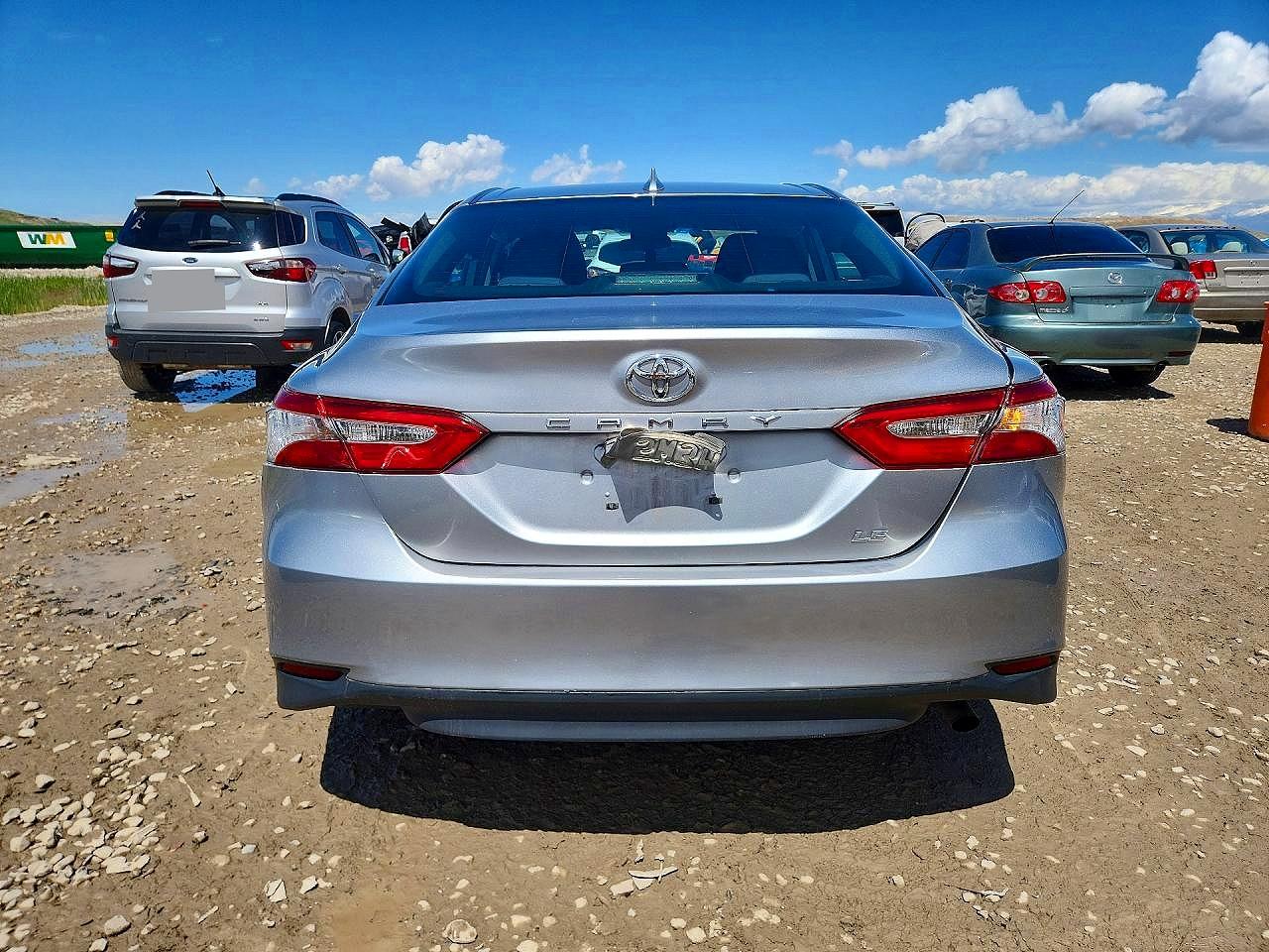 2020 TOYOTA CAMRY LE photo 11
