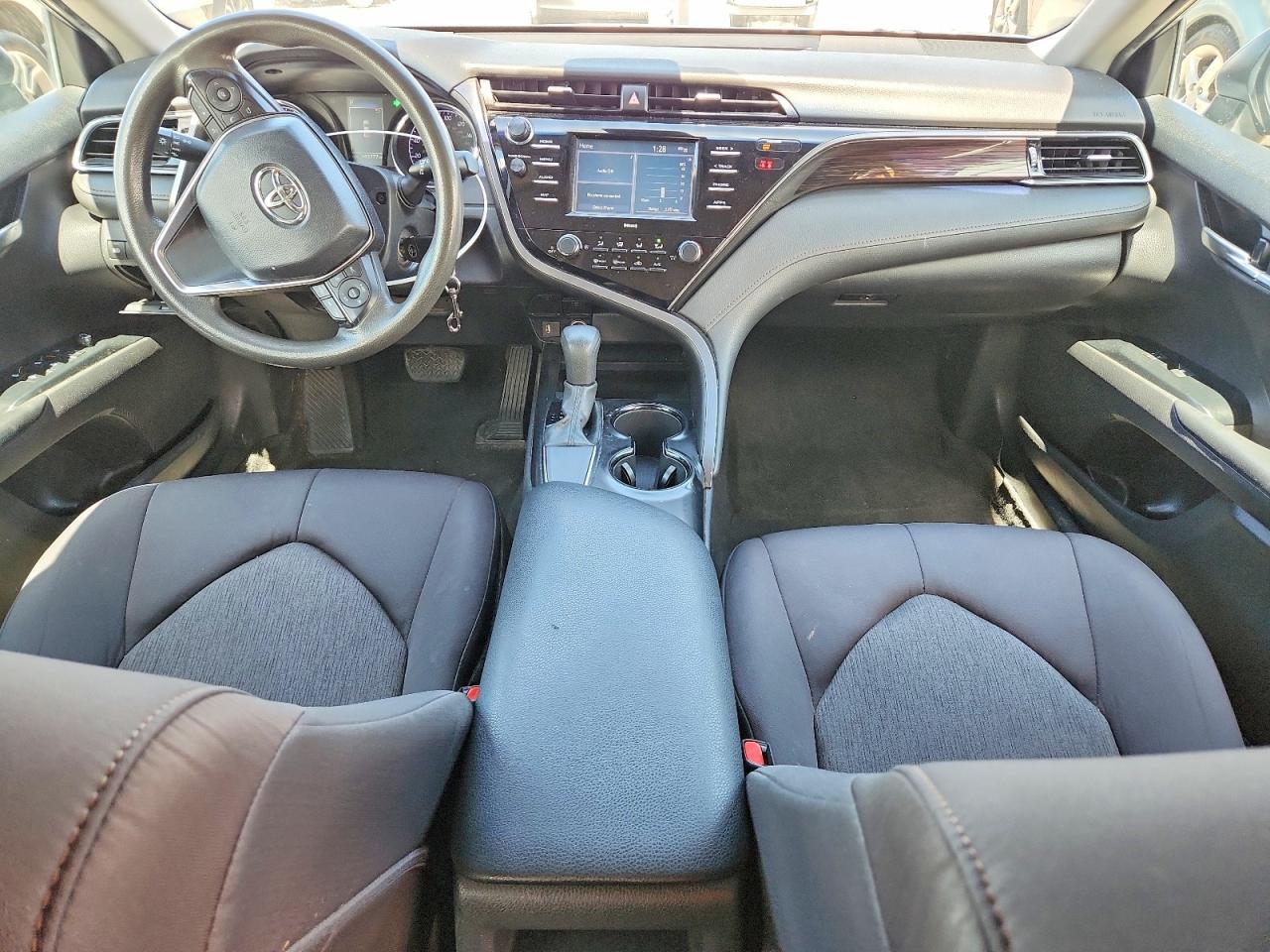 2020 TOYOTA CAMRY LE photo 15