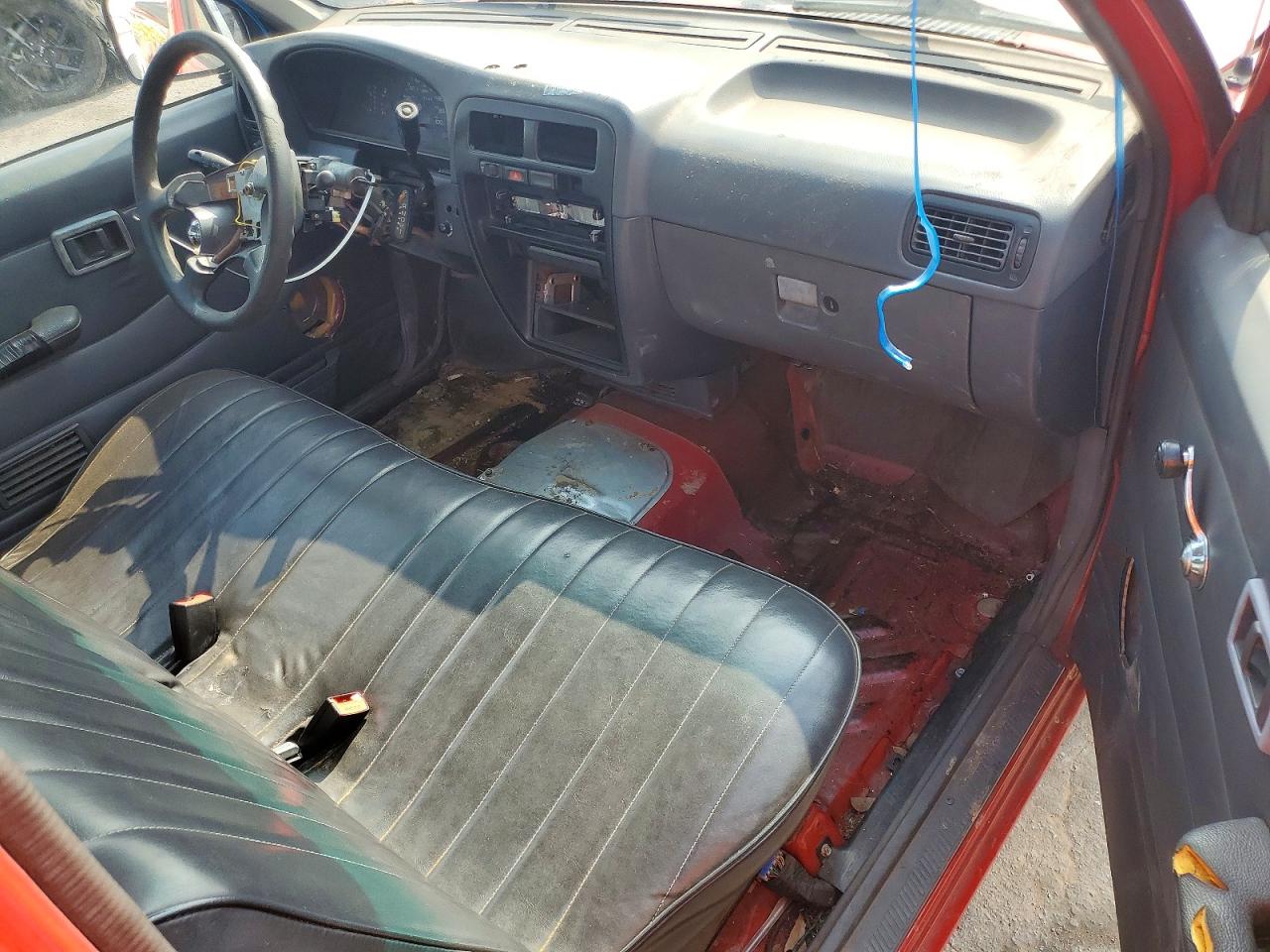 1994 NISSAN TRUCK BASE photo 22