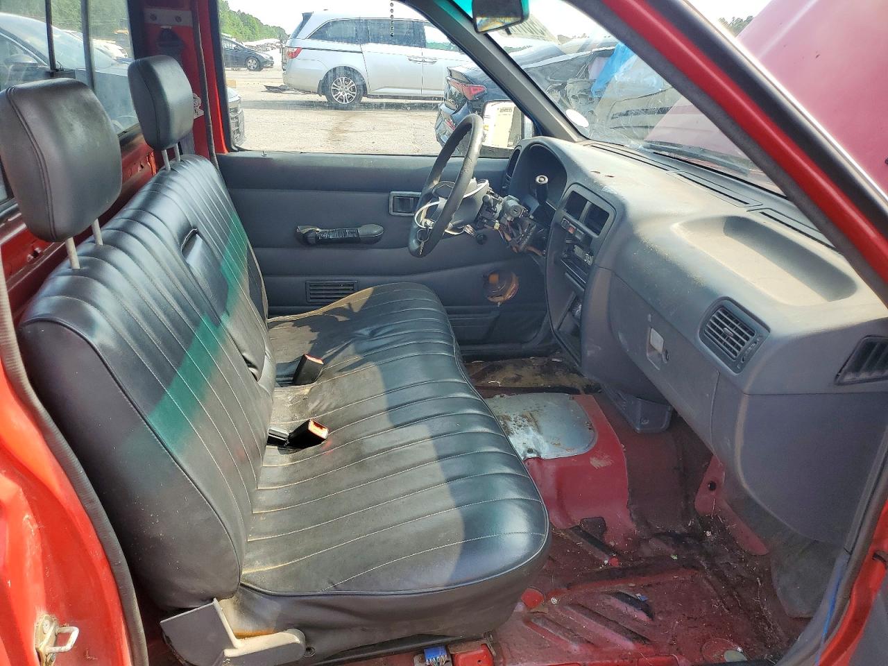 1994 NISSAN TRUCK BASE photo 19