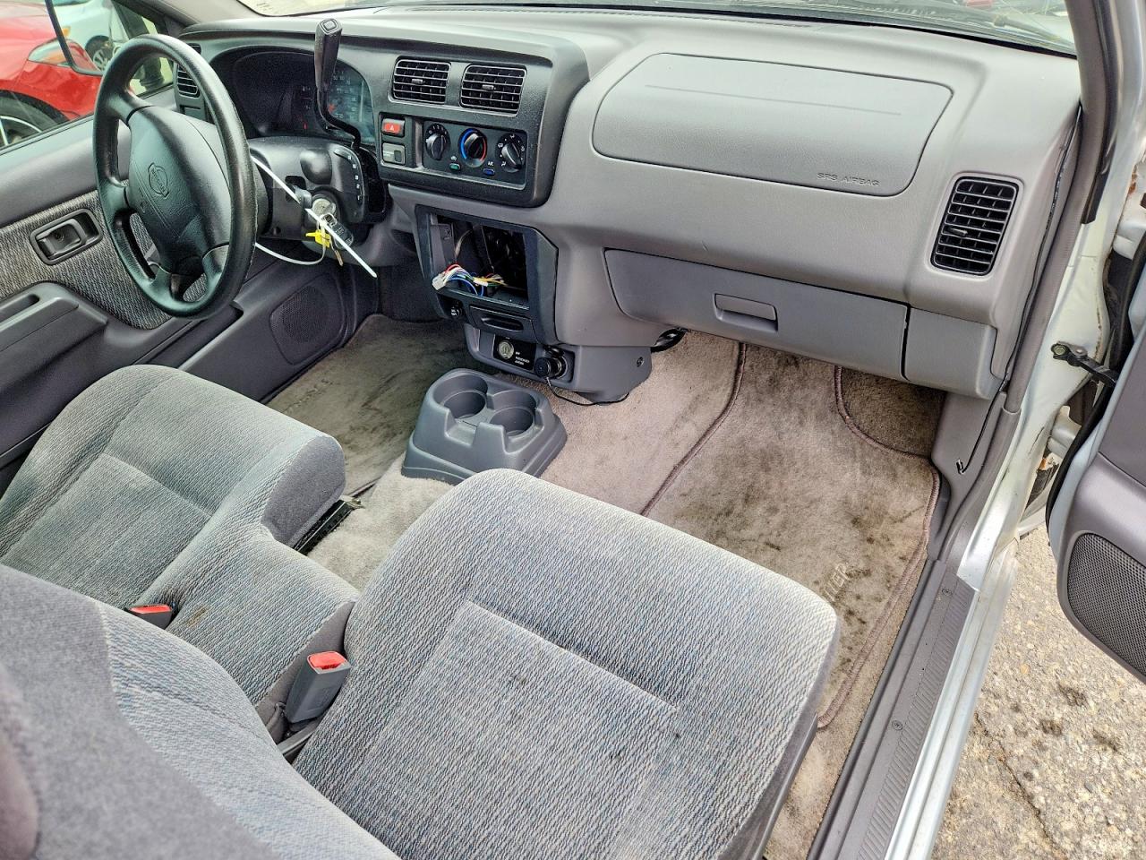 2000 NISSAN FRONTIER KING CAB XE photo 15