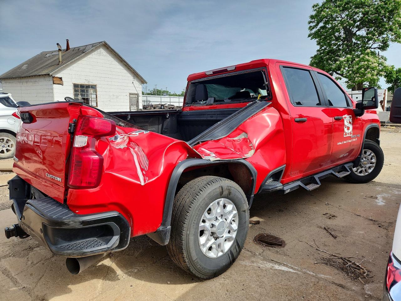 2024 CHEVROLET SILVERADO K2500 CUSTOM photo 5