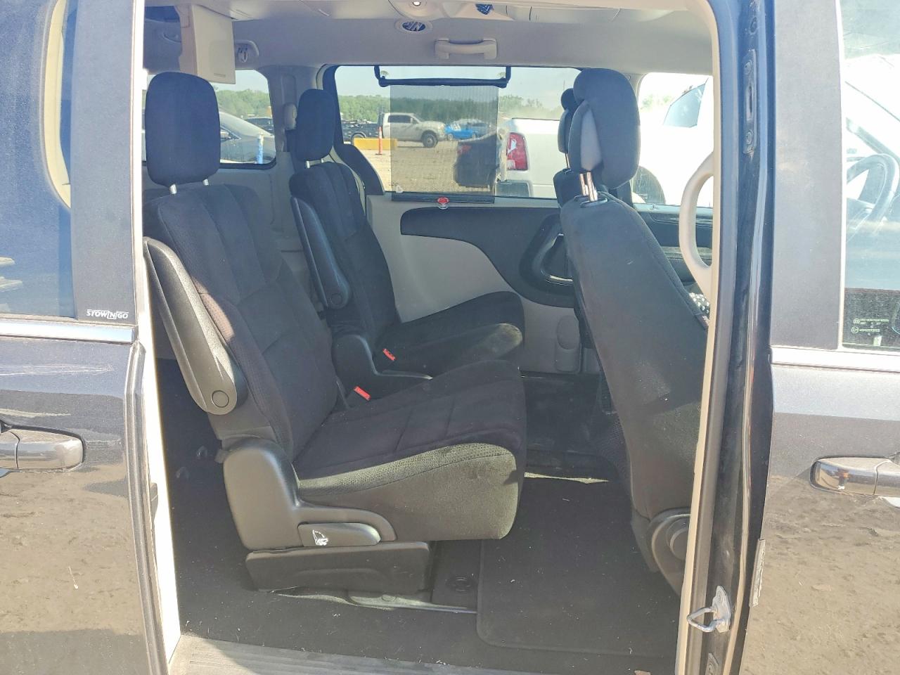 2011 DODGE GRAND CARAVAN CREW photo 31