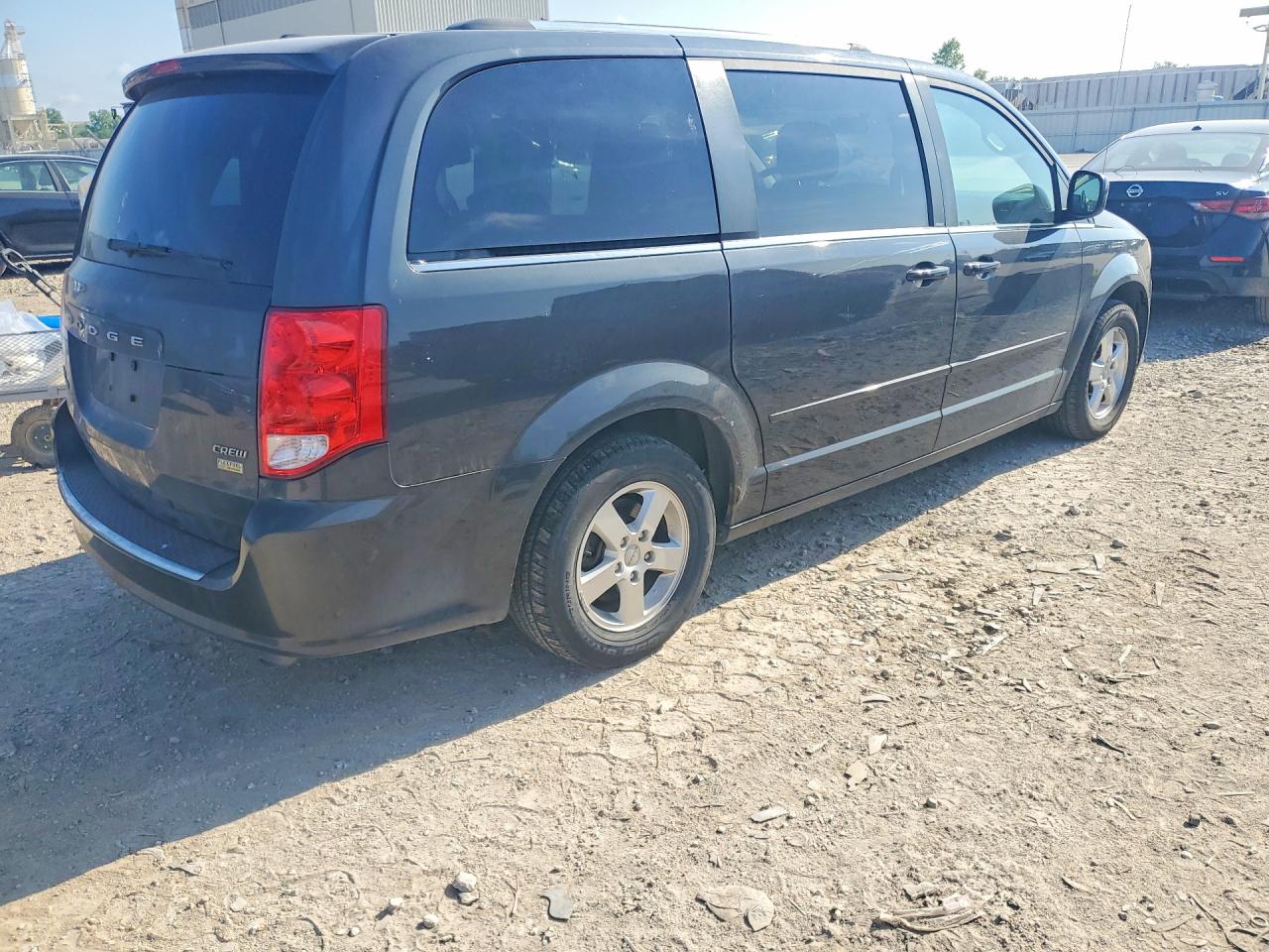 2011 DODGE GRAND CARAVAN CREW photo 7