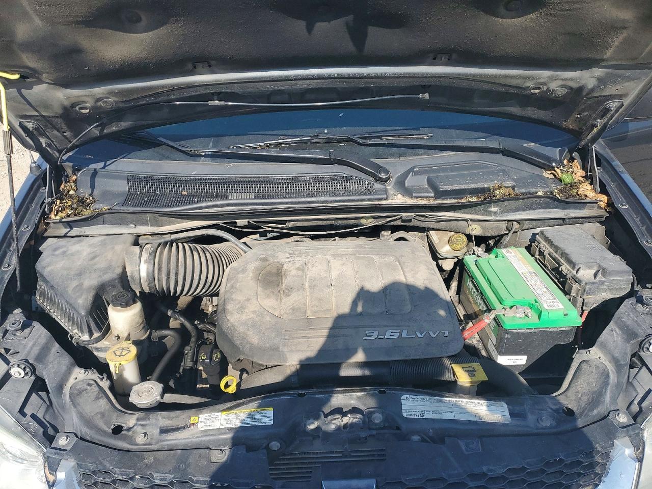 2011 DODGE GRAND CARAVAN CREW photo 34