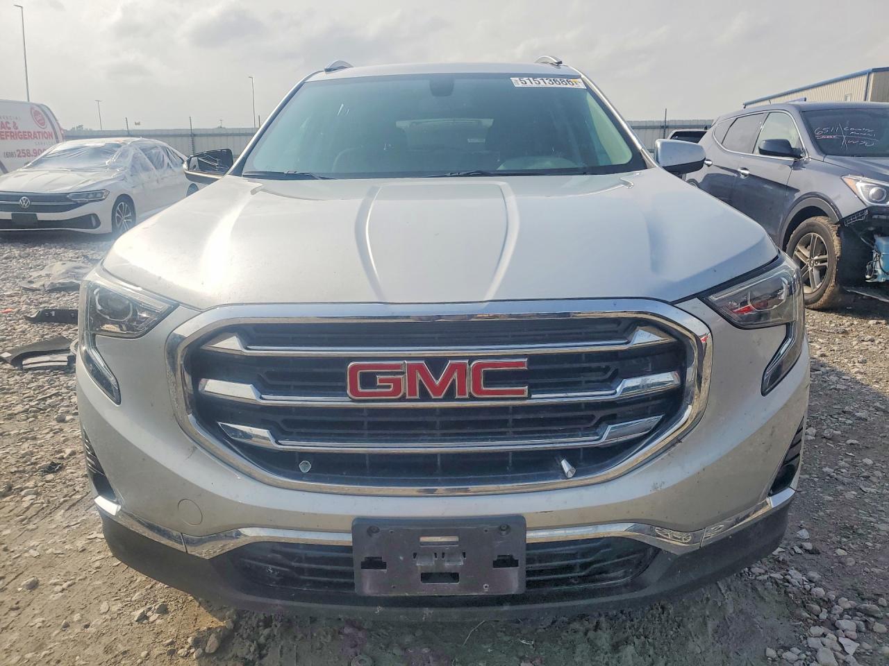 2018 GMC TERRAIN SLT photo 9
