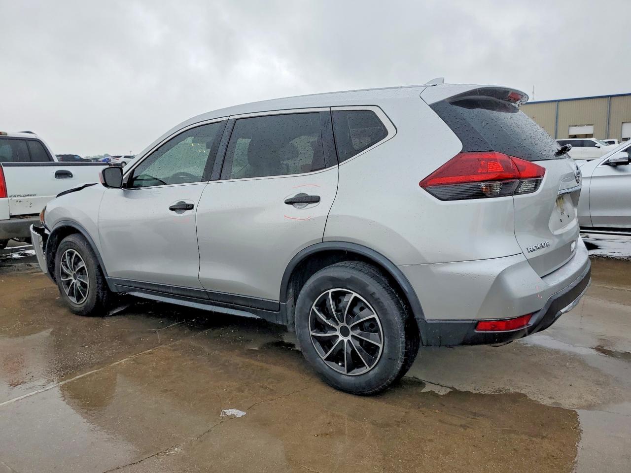 2020 NISSAN ROGUE S photo 3