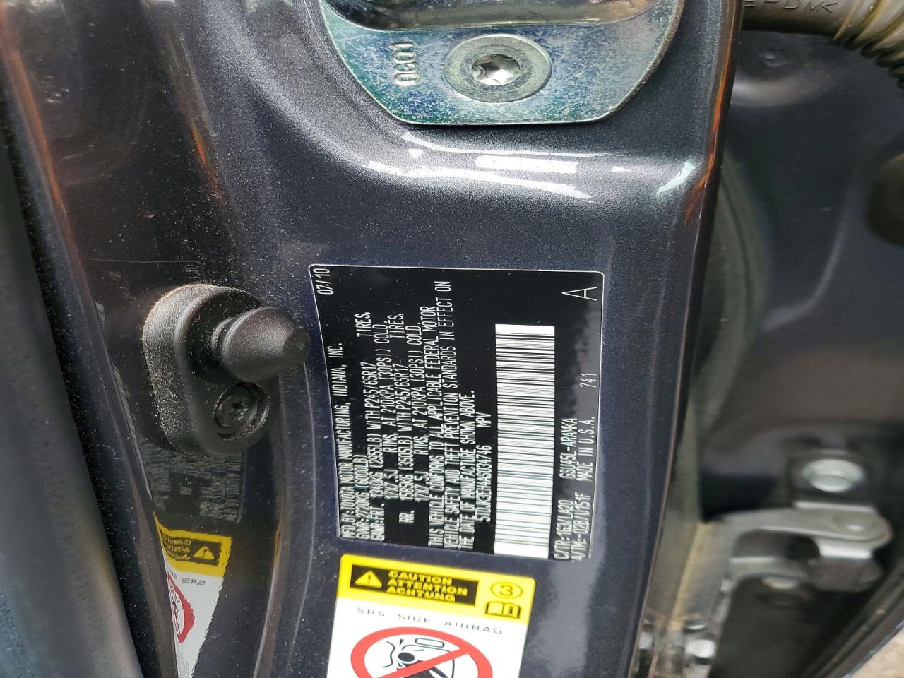 2010 TOYOTA HIGHLANDER SE photo 23
