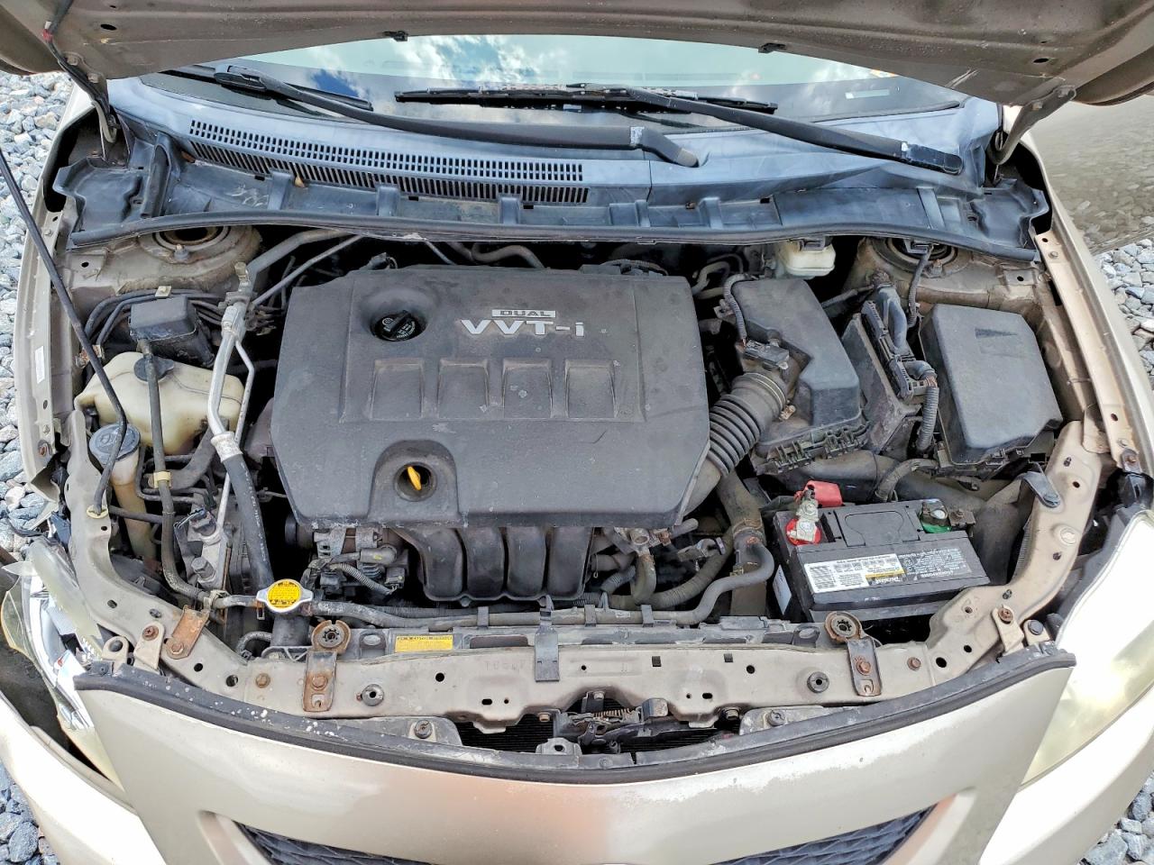 2010 TOYOTA COROLLA LE photo 21