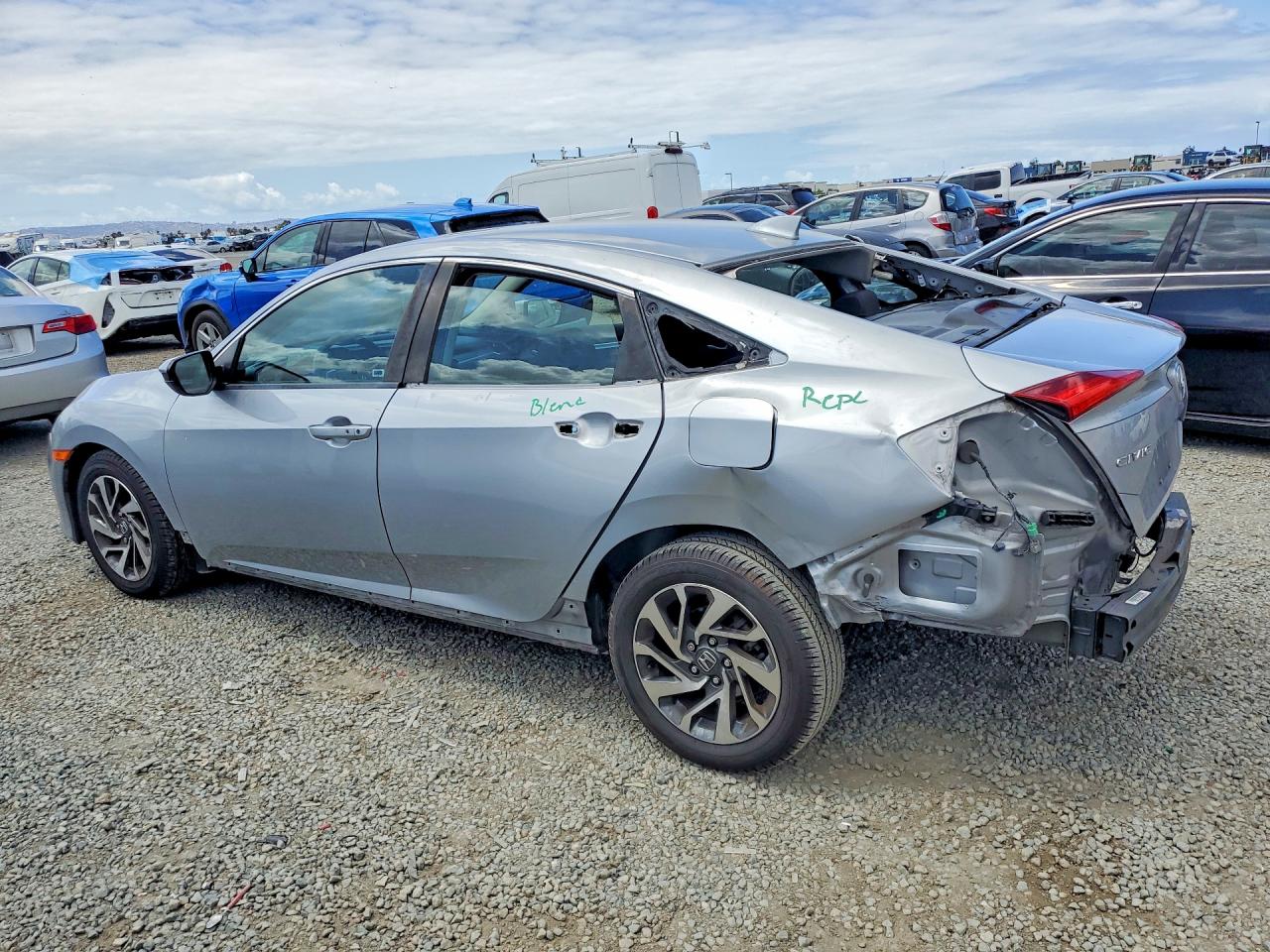 2017 HONDA CIVIC EX photo 4