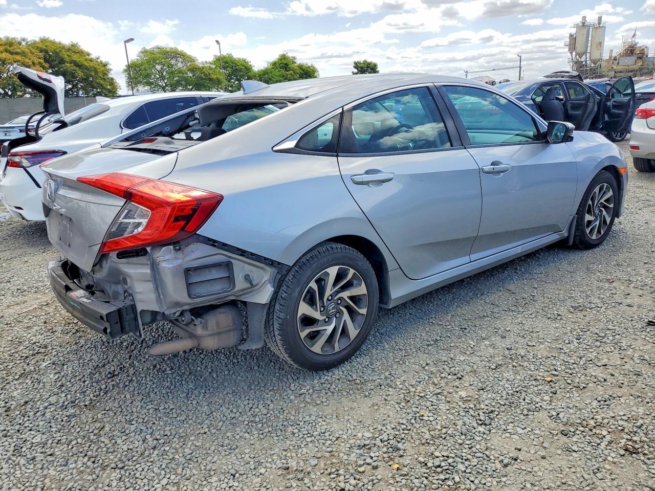 2017 HONDA CIVIC EX photo 7